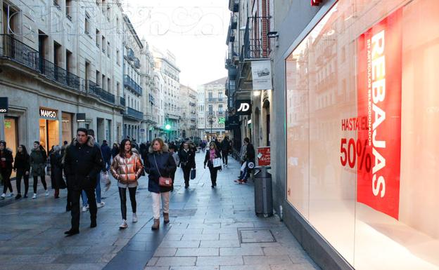 La campaña de rebajas dará oxígeno al mercado laboral con 320 nuevas contrataciones