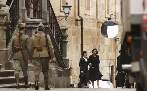 Los veteranos legionarios acusan a Amenábar de «mentir» para subvencionar su película sobre Unamuno