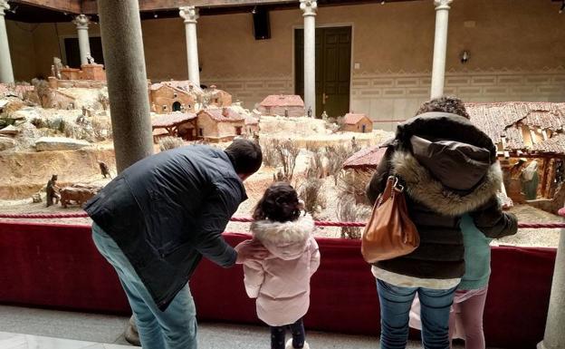 El belén de la Diputación recibe a 13.000 personas estas Navidades