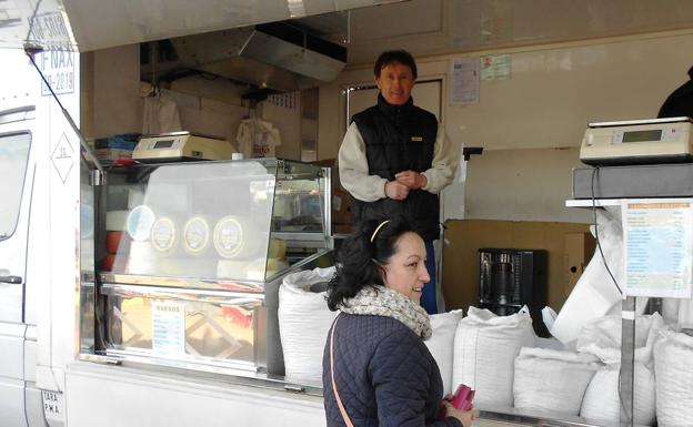 Adiós a un clásico vendedor en Íscar