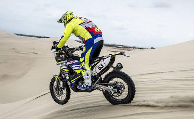 Gran segunda etapa para Santolino en el Dakar: puesto 12 y entre los quince primeros en la general