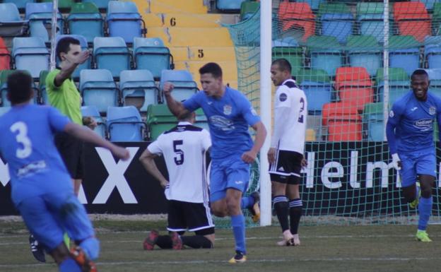 El Fuenlabrada vence en el Helmántico y pone fin a la racha del Salamanca CF (1-2)
