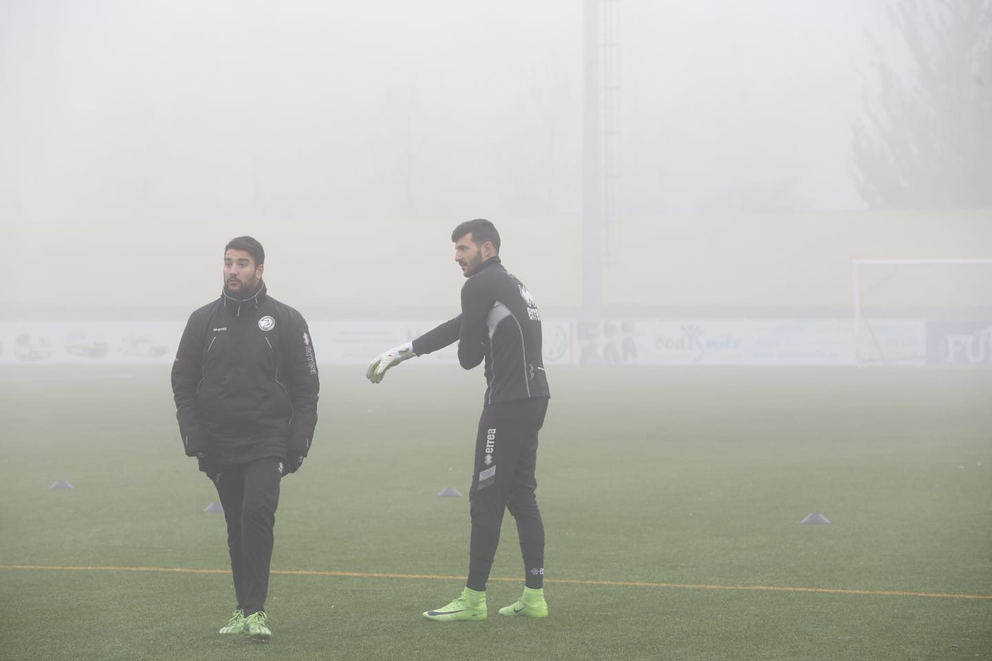 Unionistas entrena bajo la niebla