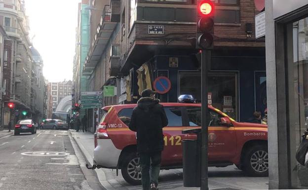 Un fuerte olor a plástico quemado moviliza a los bomberos de Valladolid
