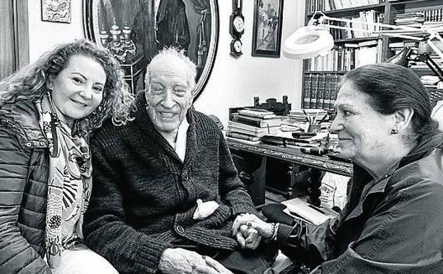 El secretario de Falla cumple 108 años