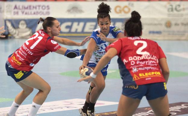 El Aula, con pie y medio en la fase final de la Copa de la Reina