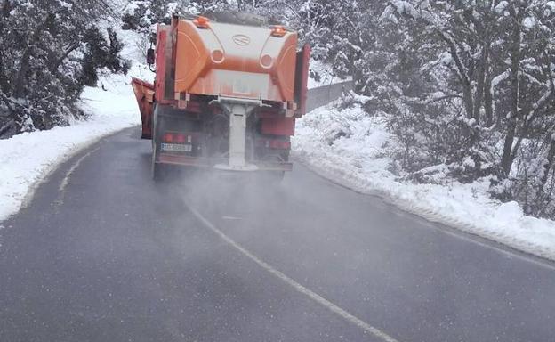 la Diputación tiene «listo» el dispositivo para actuar contra la nieve en las carreteras de Segovia