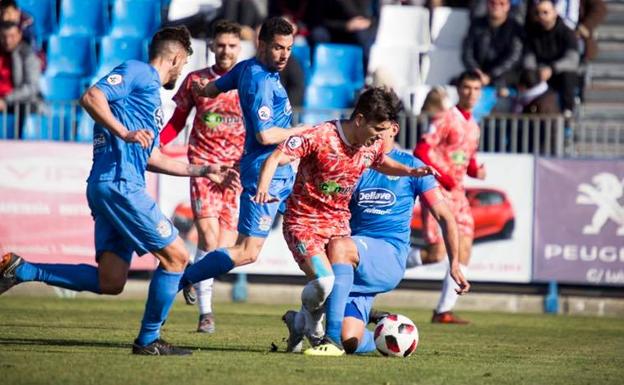 Mucho líder para el CD Guijuelo en Fuenlabrada (3-0)