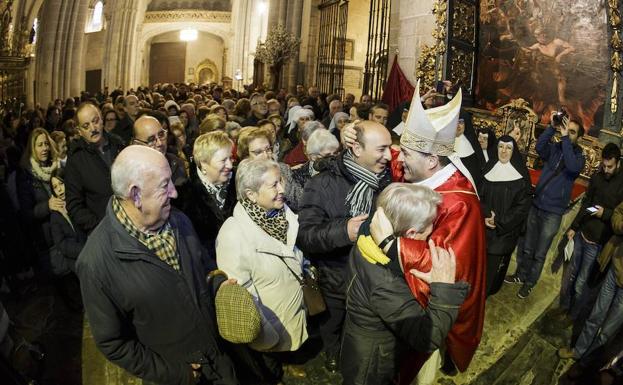 Raúl Berzosa invita a crear una Iglesia «sinodal y misionera» en su misa de despedida de Ciudad Rodrigo