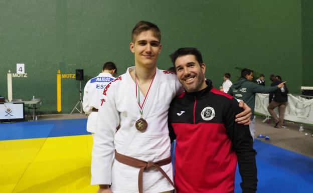 Bronce de Tasio García, del Doryoku, en la Copa de España cadete de Hondarribia