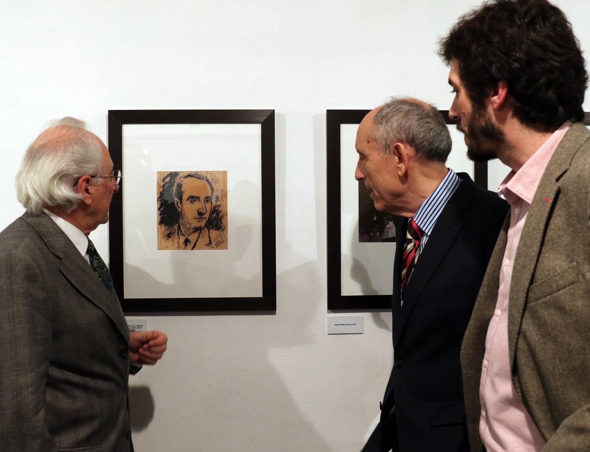 La Casa Revilla acoge la exposición 'Leopoldo de Luis. El poeta Herido'