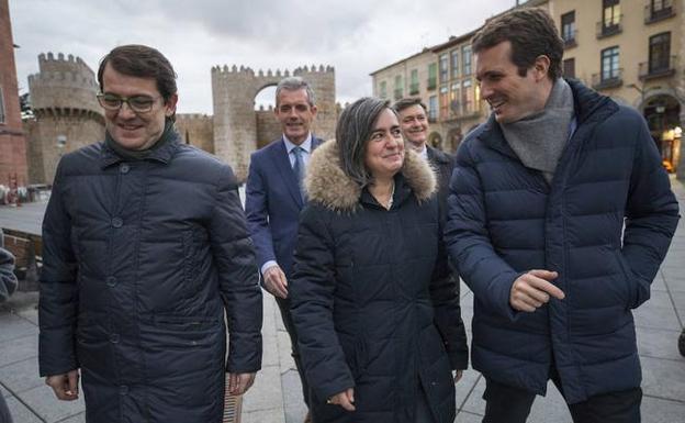 Pablo Casado arropa al PP de Ávila y niega que exista ruptura en el partido provincial