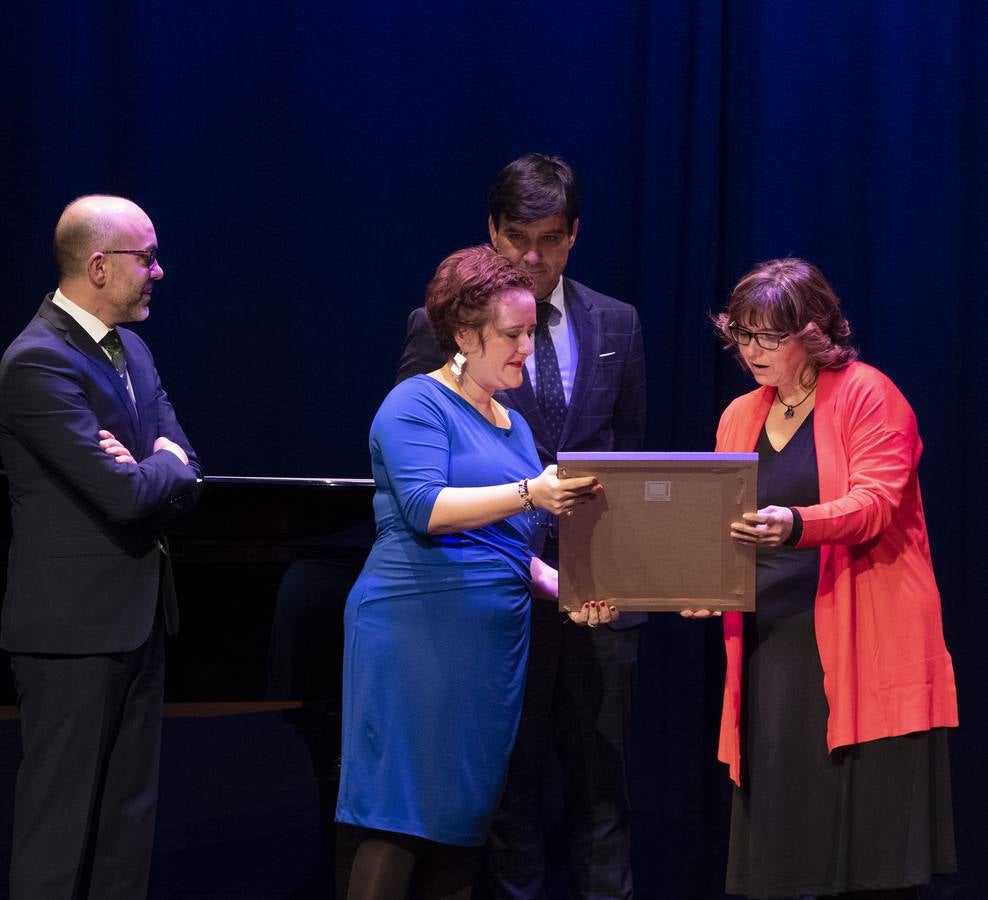 Mariángeles García recibe el XXIII Premio Nacional de Periodismo Miguel Delibes