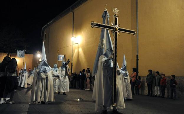 Pilarica acusa de «clasista» a una cofradía por sacar del barrio la procesión del Martes Santo