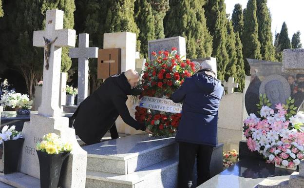 Salamanca homenajea al abogado Serafín Holgado, asesinado en Atocha, con una llamada a la «memoria compasiva»