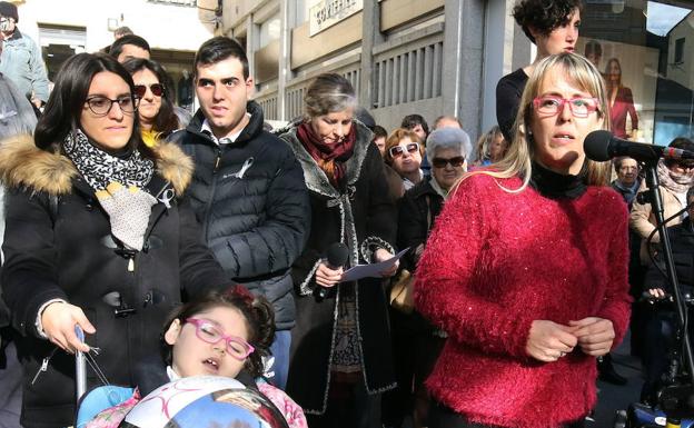 «Tras diez años de infierno de enfermedad de mi hija no voy a ir a Valladolid»