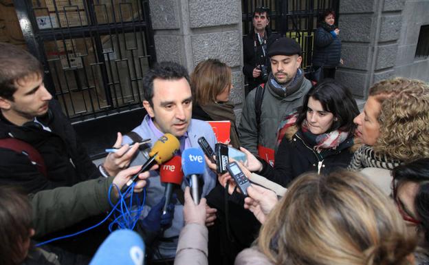 El abogado de IU insinúa a la Fiscalía regional que retire a Antonio Silva del caso Caja Segovia