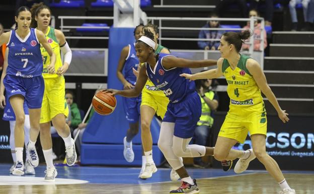 Avenida sigue con vida en la Euroliga en un mágico estreno europeo de Loyd y Ortega en Sopron (66-68)