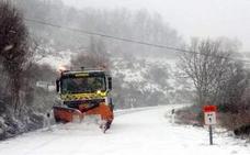 La Diputación de Ávila actúa en treinta carreteras afectadas por la nieve