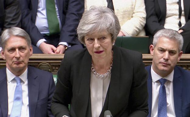 Dirk Hazell: «Es muy importante que el Parlamento humille a Theresa May»