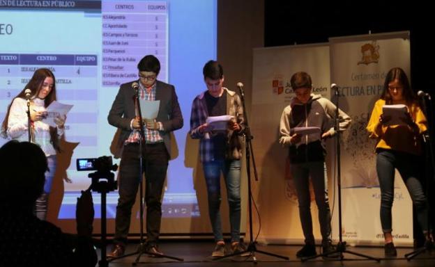 Alumnos de 15 centros de Valladolid participan en el Certamen Regional de Lectura en Público