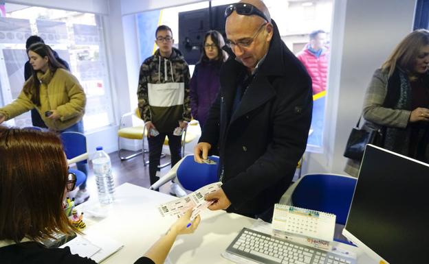 La afición del Salamanca CF agota las primeras 600 entradas para Guijulelo y el club pide más