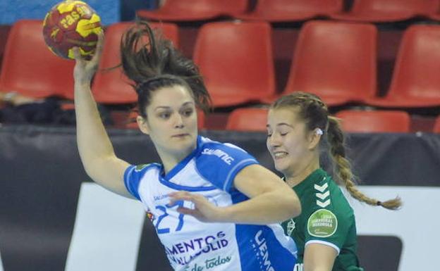 Eli, O'Mullony y Elena Cuadrado, en las Guerreras 2021