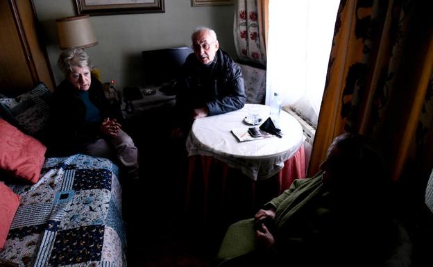 Una red solidaria en Valladolid para acompañar a personas enfermas y que viven solas