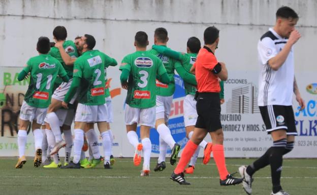 Un grave error de Sotres decide el derbi para el CD Guijuelo ante el Salamanca CF (1-0)
