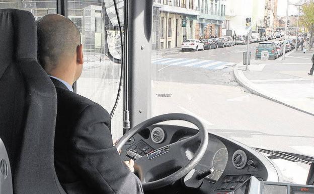 El juez reconoce el cobro por 30 minutos de descanso a un conductor de Auvasa