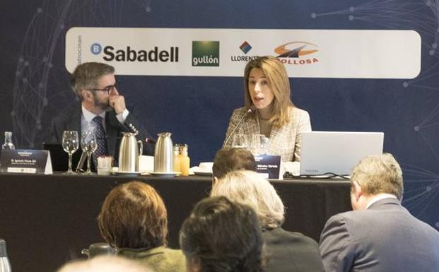 Xiana Méndez: «El deber de los gobiernos es contribuir a rebajar la tensión comercial»