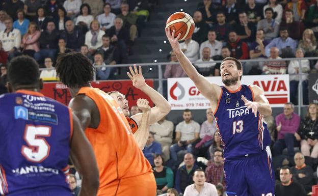 Carles Marco devuelve la sonrisa al Chocolates Trapa Palencia