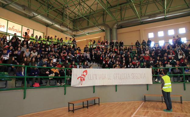 «Los alumnos preguntaban cómo era posible que la roca de Totalán no se pudiera romper más rápido»