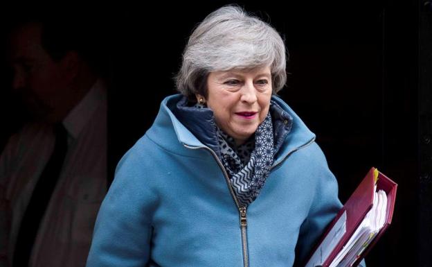 May pide a sus diputados unidad en la recta final del 'brexit'