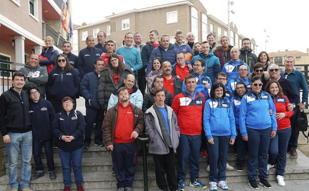 Recepción en Carbajosa a los participantes del Campeonato de pádel adaptado