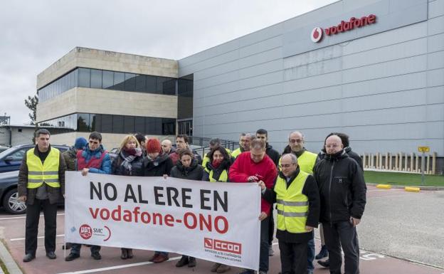 La plantilla de Vodafone debe votar si acepta la última propuesta que deja en mil los despidos