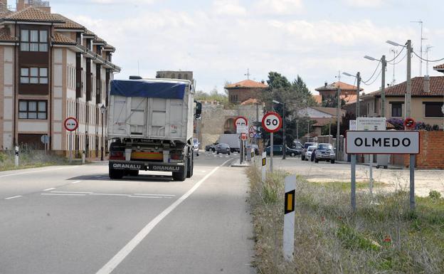 Otros conductores esquivaron antes al peatón que falleció atropellado en Olmedo