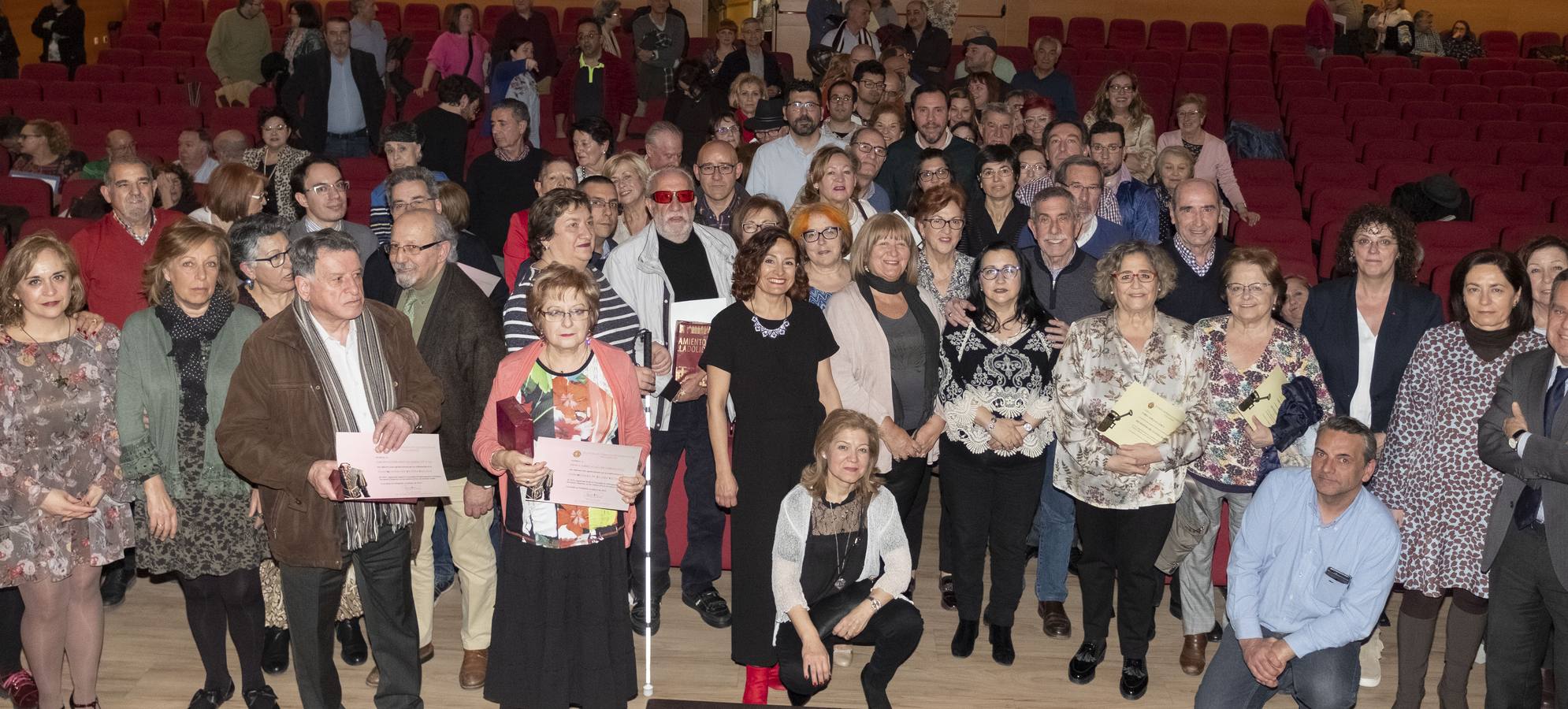Entrega de diplomas de las muestras de Teatro Vecinal y de Cultura Tradicional