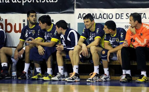 El Recoletas quiere recuperar la alegría a costa del Cangas