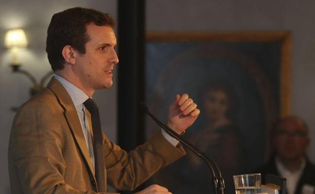 Casado y el PP abulense arropan a Mañueco en Las Navas del Marqués
