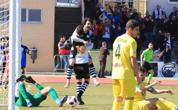 Unionistas vuelve a la senda triunfal en Las Pistas y hunde un poco más al Navalcarnero (1-0)