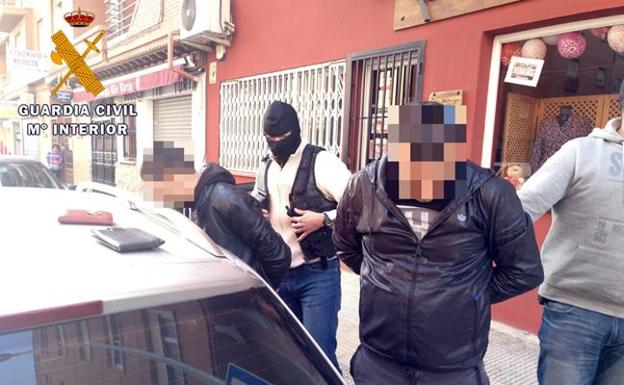 Detenido el cabecilla de un grupo dedicado al hurto continuado de teléfonos móviles