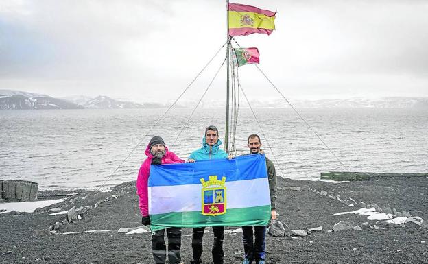 Tres segovianos en el verano austral