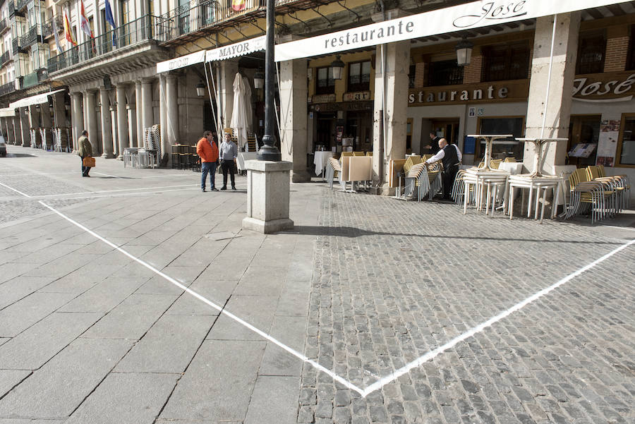 Líneas que delimitan el área que pueden ocupar las terrazas hosteleras.