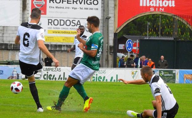 El Salamanca CF ansía la regularidad ante el Coruxo para mirar más alto