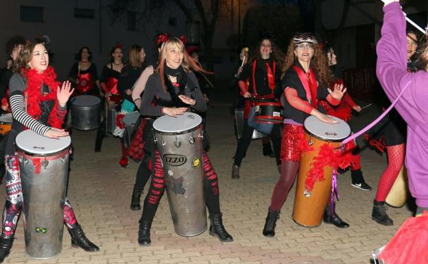 El carnaval vallisoletano, con ritmo brasileño