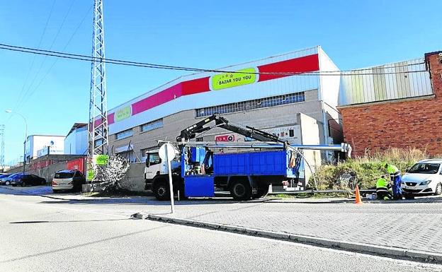 El polígono de El Cerro renueva su alumbrado