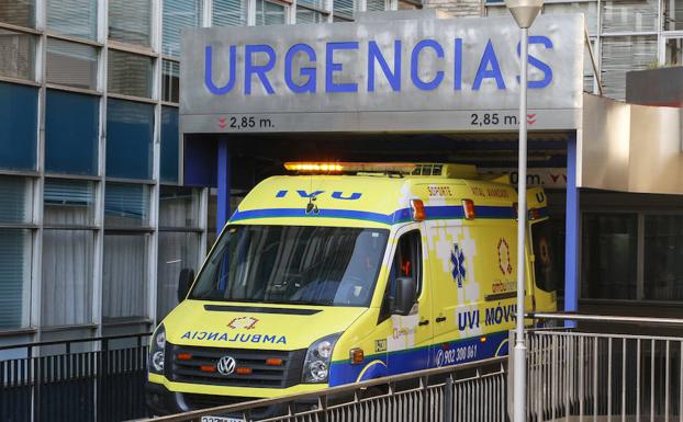 Dos heridos en una colisión entre dos turismos en Calzada de Valdunciel