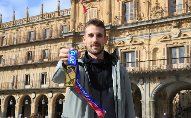 Álvaro de Arriba: «Espero que este oro se quede pequeño con lo que queremos luchar, medallas mundiales o en Juegos Olímpicos»