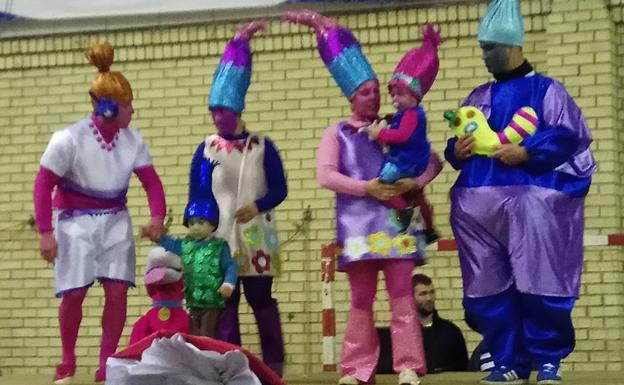 La lluvia no pudo con el Carnaval de Velilla